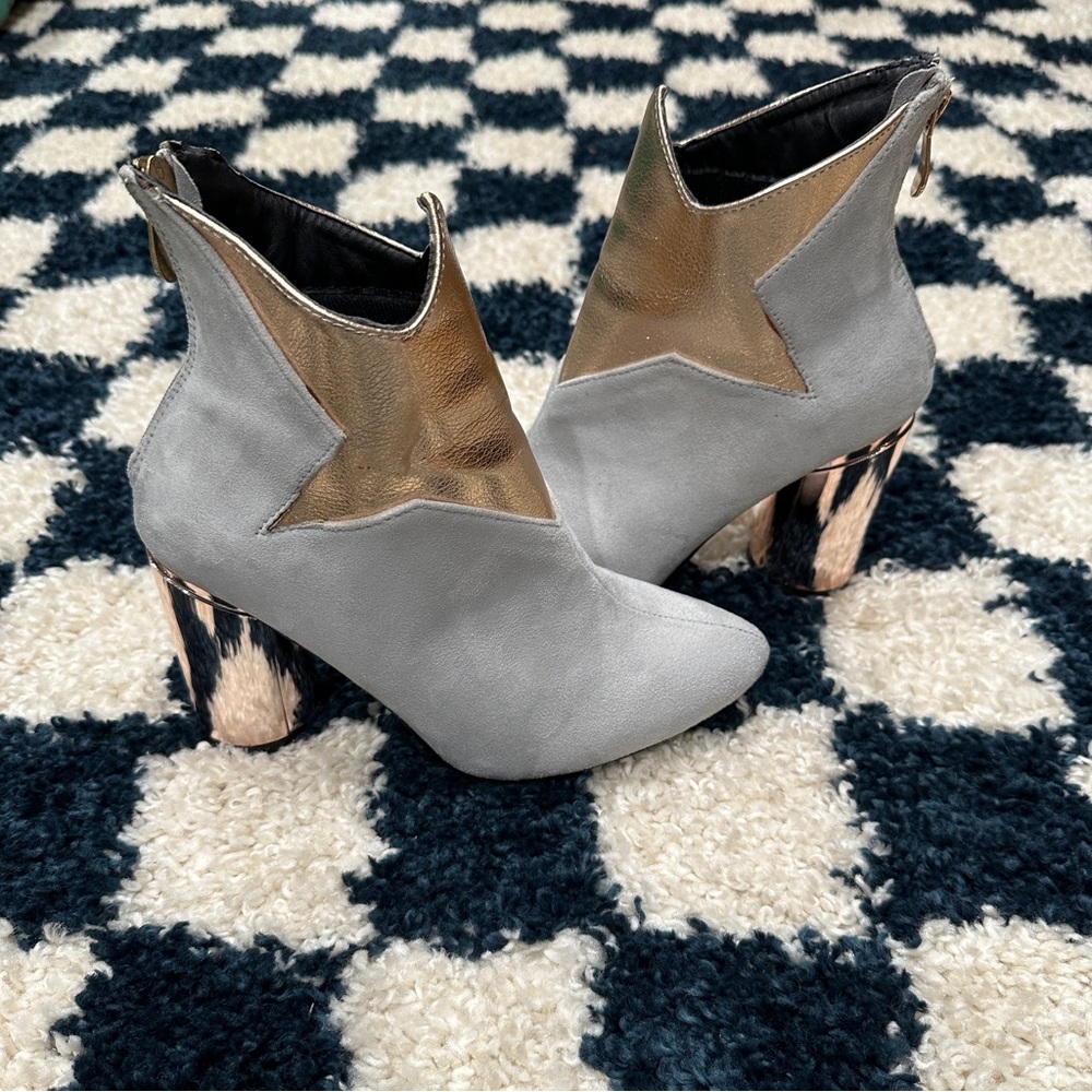 Cape Robbin Cold Starship Ankle Boots Size 6.5